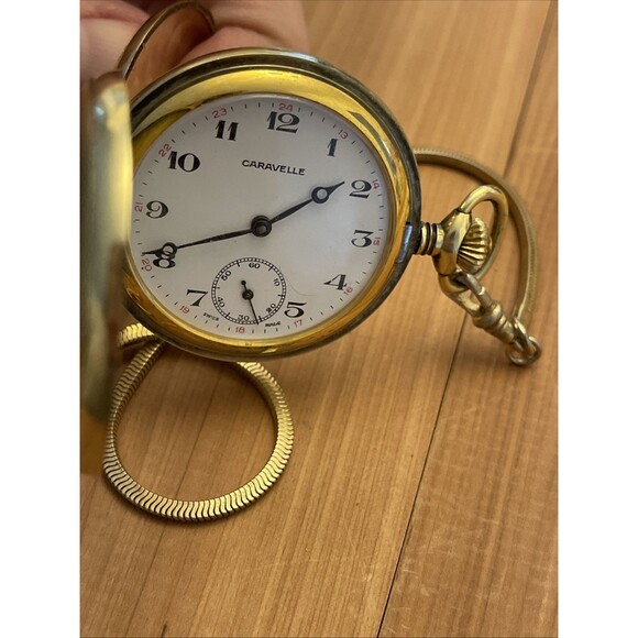 1960’s CARAVELLE Bulova Pocket Watch Hunter Case 17 Jewels 890 Swiss Made Works - Picture 12 of 16